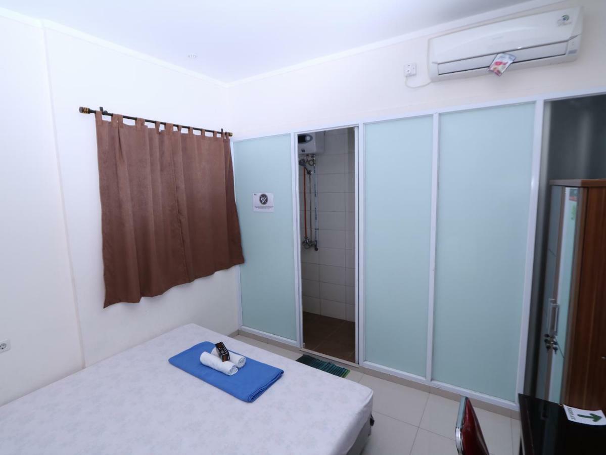 Kamar Keluarga Tanah Abang Hotel Jakarta Exterior photo